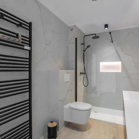 Lecomte - The Seaview Penthouse Cloud 9 Daire