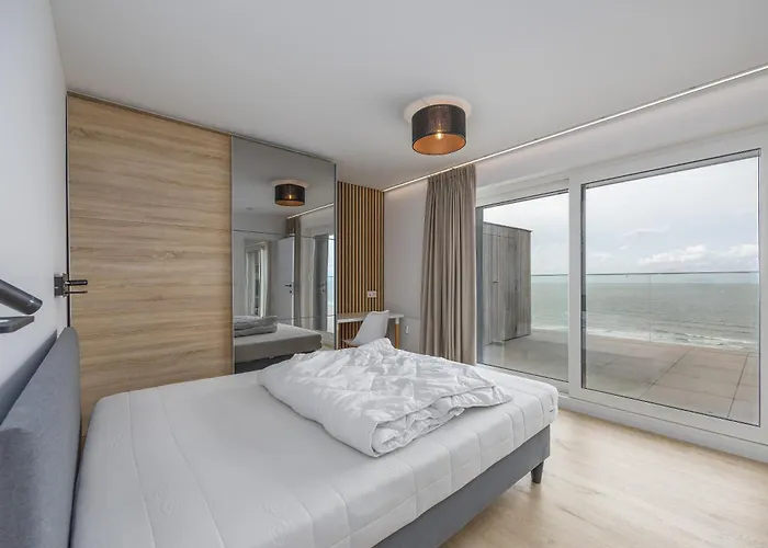 Lecomte - The Seaview Penthouse Cloud 9